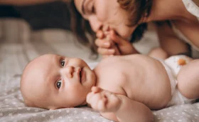 cute-little-newborn-baby-boy-with-mom (2)
